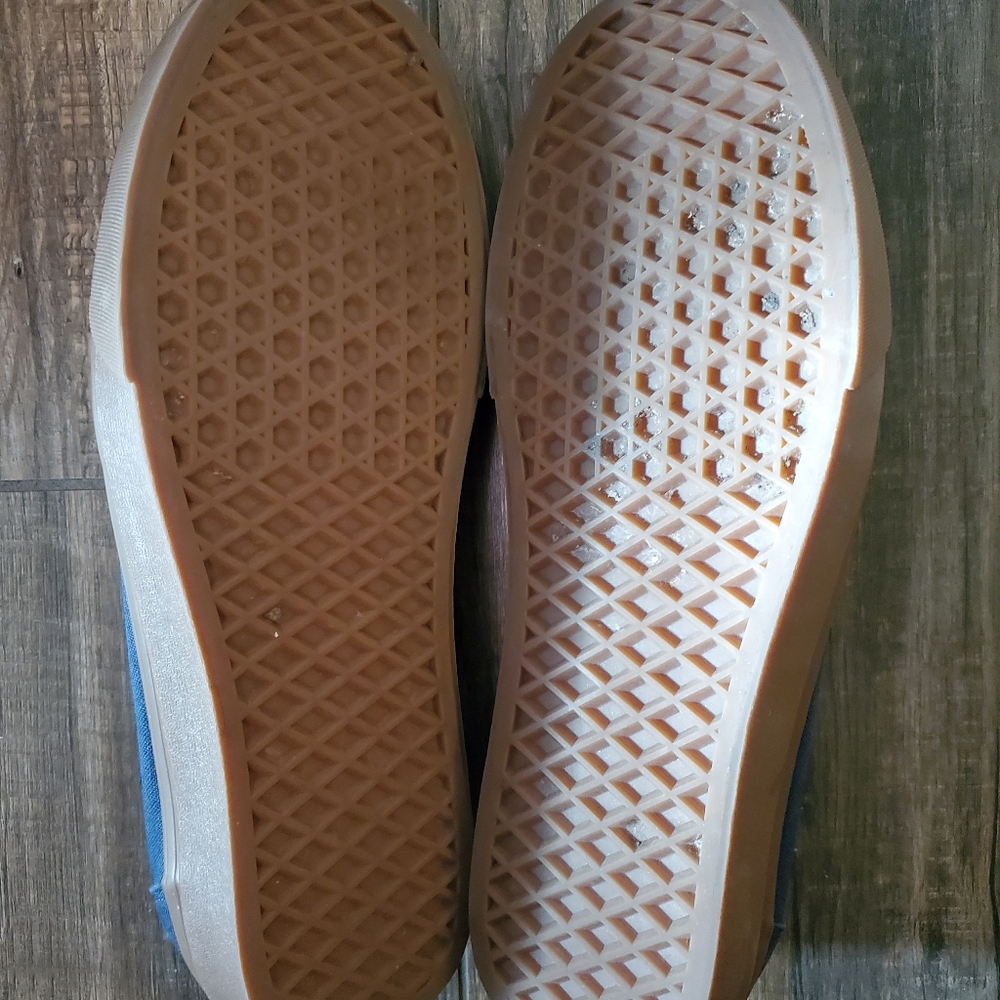 Vans - Picture 8 of 8